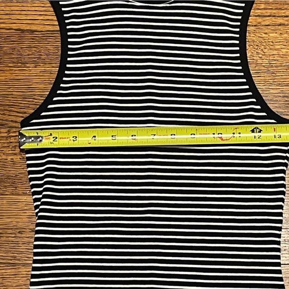 RW&Co black and white striped tank top - Picture 4 of 7